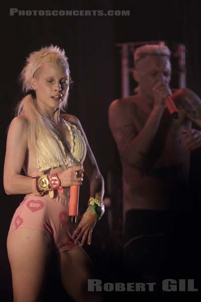 DIE ANTWOORD - 2013-06-29 - EVREUX - Hippodrome Evreux Normandie - Watkin Tudor Jones Jr. [Ninja] - Anri du Toit [Yolandi Visser]